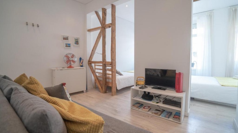 São Lázaro Lisbon Apartments 3 — отель в Лиссабоне, Португалия