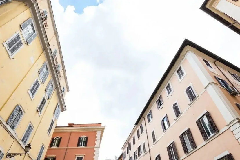 Pantheon Luxury Gold Apartment — отель с удобным расположением в Риме