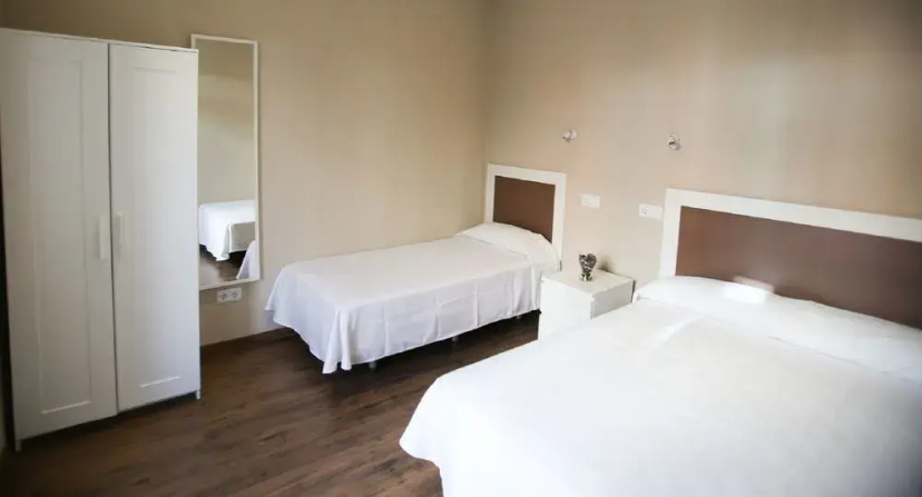 Sol Square Apartments — забронировать отель в Мадриде