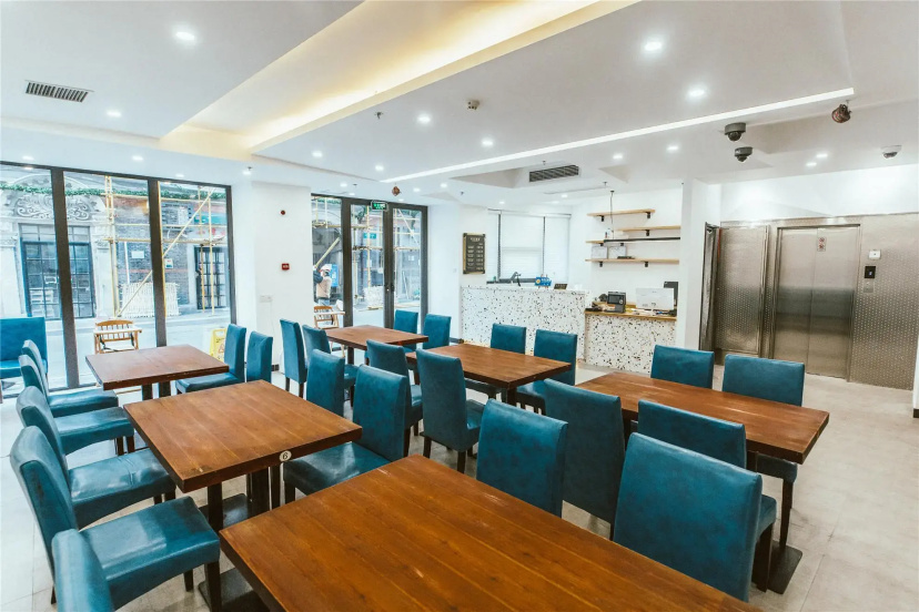 Сравните цены на Shanghai Fish Inn People Square в Шанхае