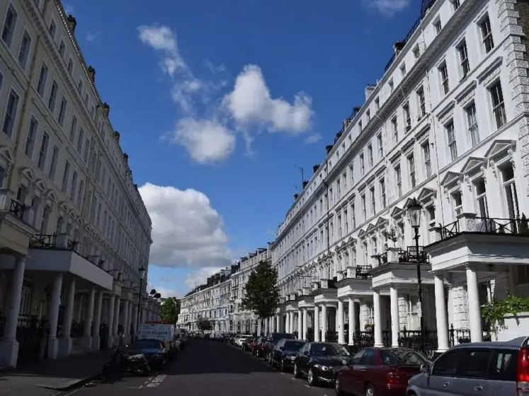 Luxury Kensington Apartment W8 — отель в Лондоне, Соединенное Королевство