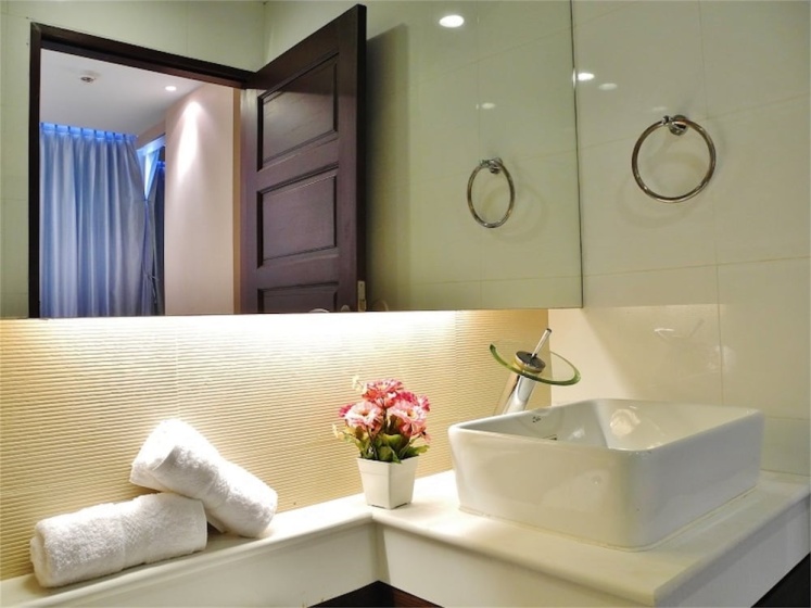 Art Patong 1 bedroom Apartment — отель с удобствами в Патонг