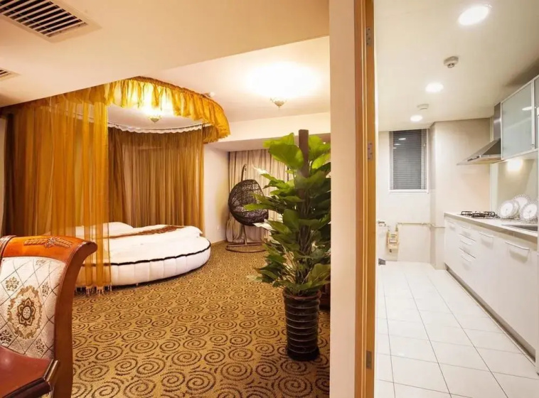 Shiyu Round-bed Theme Service Apartment — отель в Пекине, Китай