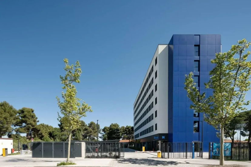 Ibis Budget Madrid Aeropuerto — отель в Мадриде для поездок на машине