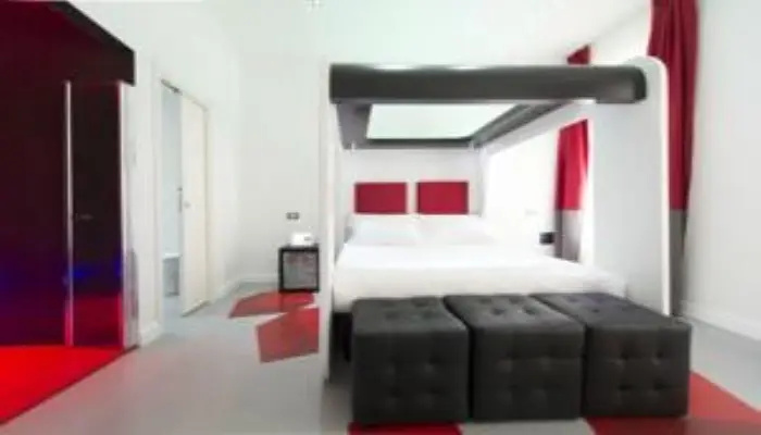 7 Inn Spanish Steps — комфортный отель в Риме