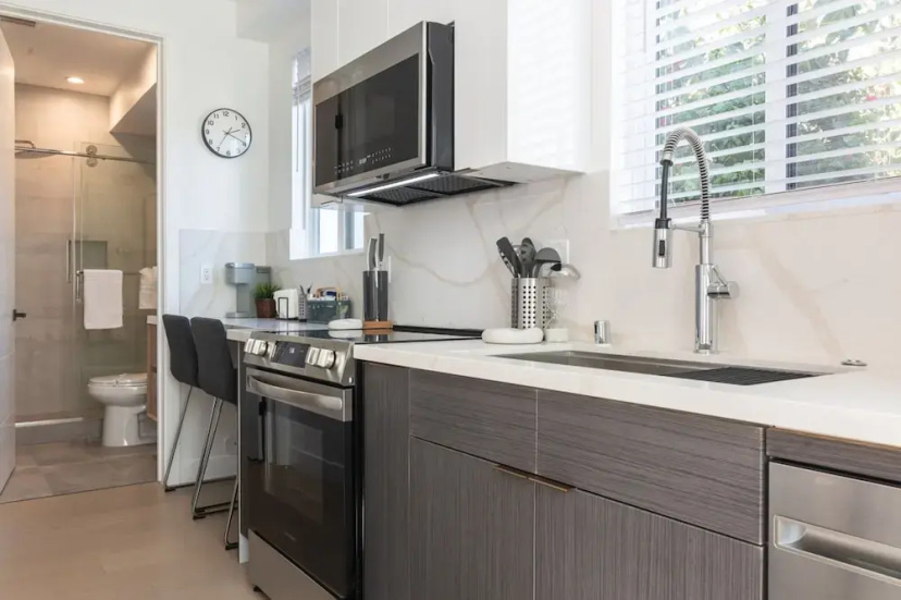 Scandinavian-style 1BR Apartment Built 2024 p81 2 — отель в Лос-Анджелесе, Соединенные Штаты Америки