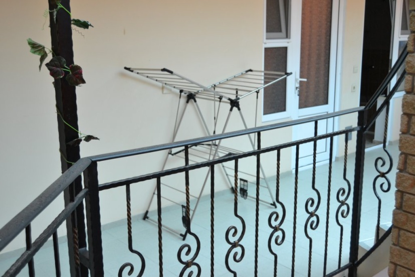 Цены на Mertsana Guest House в Витязево