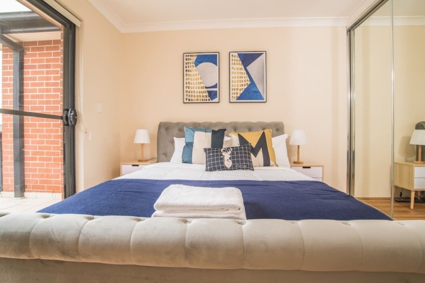 True Comfort! 3bed2bath APT Near Ashfield Station! — отель в Сиднее, Австралия