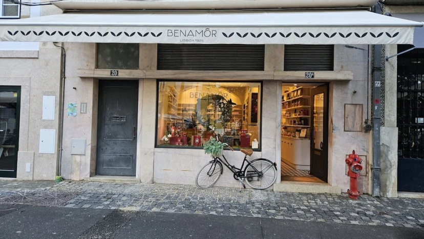 Lisbon Alfama Charming Apartment — отель с удобствами в Лиссабоне