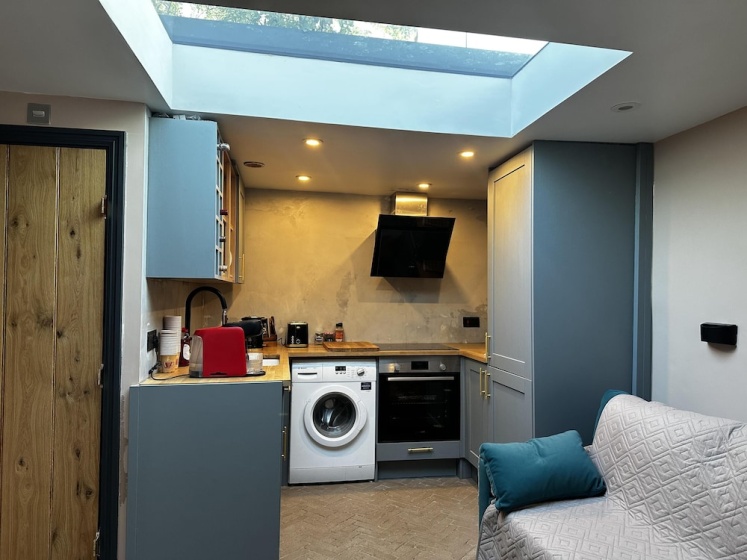 Inviting 1-bed Studio in London — забронировать отель в Лондоне