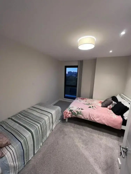 3br-3bath-central London-parking-petsok-fireplace — отель с удобным расположением в Лондоне