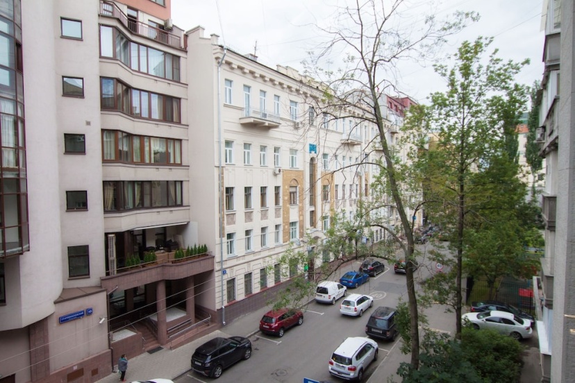 Апартаменты TVST в Воротниковском пер. — забронировать отель в Москве