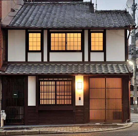 Machiya Kamo River 7 — забронировать отель в Киото