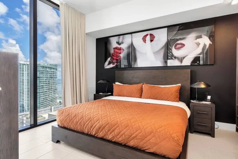 Luxury 1BR Penthouse, Bay & City Views Downtown 2 — отель в Майами, Соединенные Штаты Америки