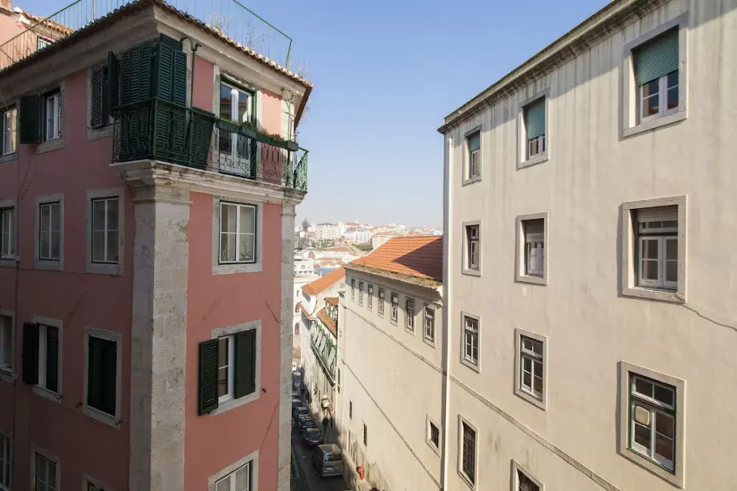 Цены на Chiado Vintage Apartment Rentexperience в Лиссабоне