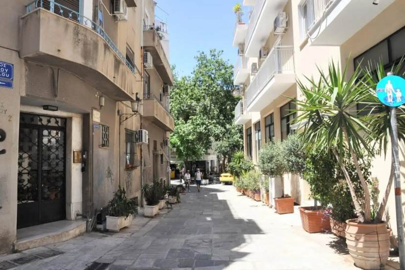 Цены на Lovely Apartment Under the Acropolis в Афины
