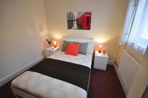 Aston Guest House — отель с удобствами в Лондоне