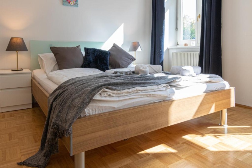 Yeshello Elegant Apartment near Central Vienna — забронировать отель в вене