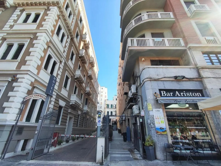 Apartment Casa Al Politeama — комфортный отель в Палермо