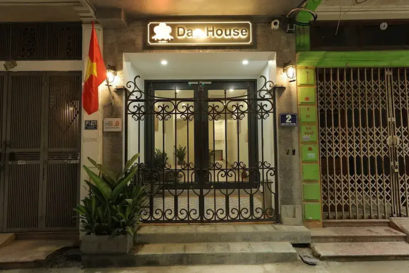 HoLo Ba Dinh Hanoi - Serviced HomeStay — отель с удобствами в Ханое