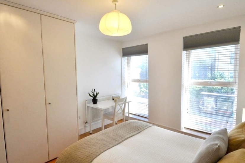 Цены на Apartment With 2 Bedrooms in Greater London, With Wifi в Лондоне