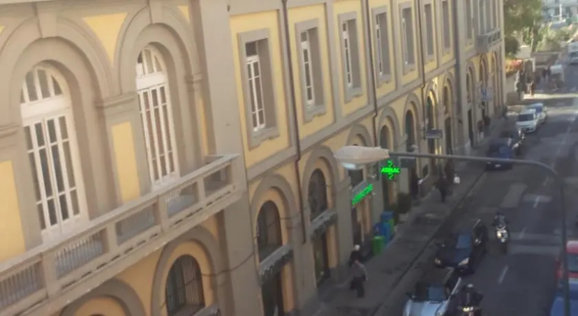 Palazzo Scarpa Apartment — отель с удобствами в Неаполе