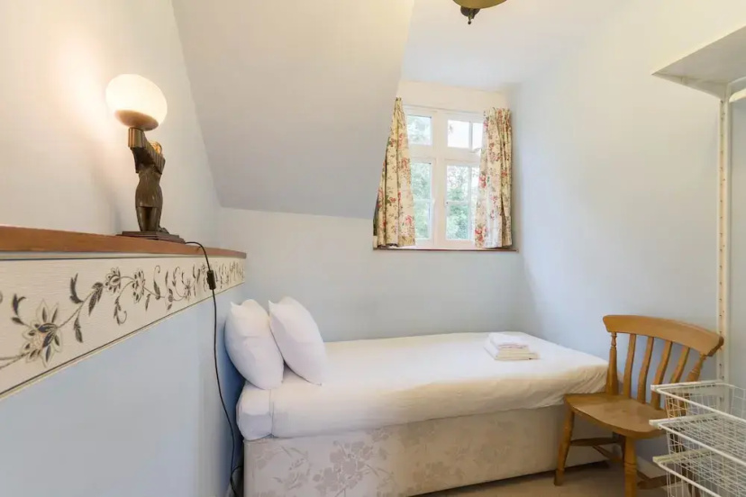 NEW Cosy 3 Bedroom Detached House West Finchley — отзывы гостей и цены