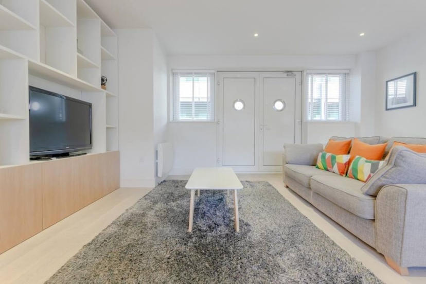 Modern 2 Bedroom Apartment on Bermondsey Street — забронировать отель в Лондоне