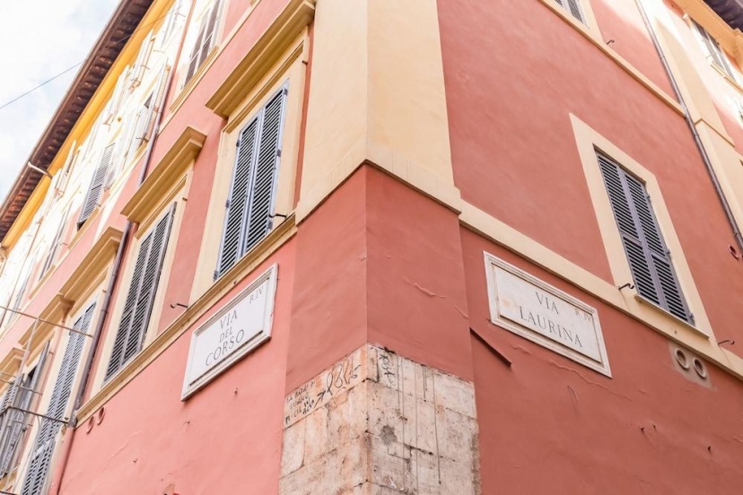 Historical Apartment near Spanish Steps — отель в Риме, Италия