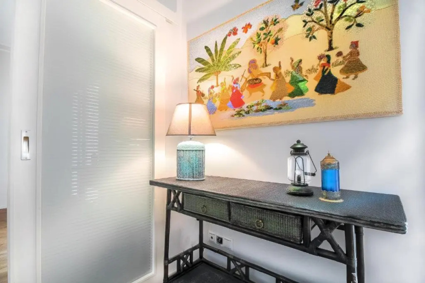 Hidden Gem 2 Bedroom near City Center — забронировать отель в Афины