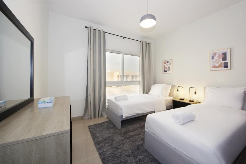 Цены на RH- 3BR Flamingo Villa with maid room in RAK, near pool в Рас аль-Хайме