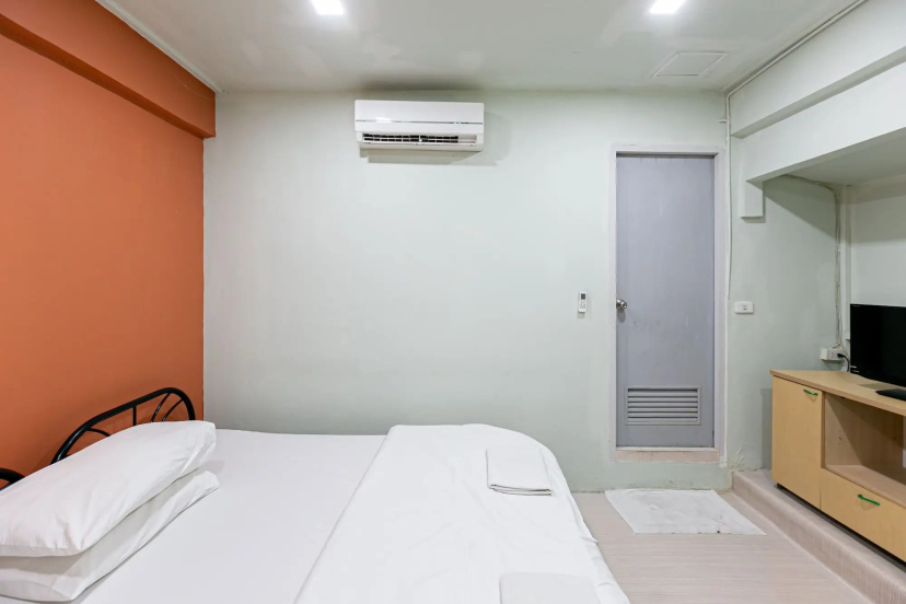 Freesia Saladaeng Silom Apartments — отель с удобным расположением в Бангкоке