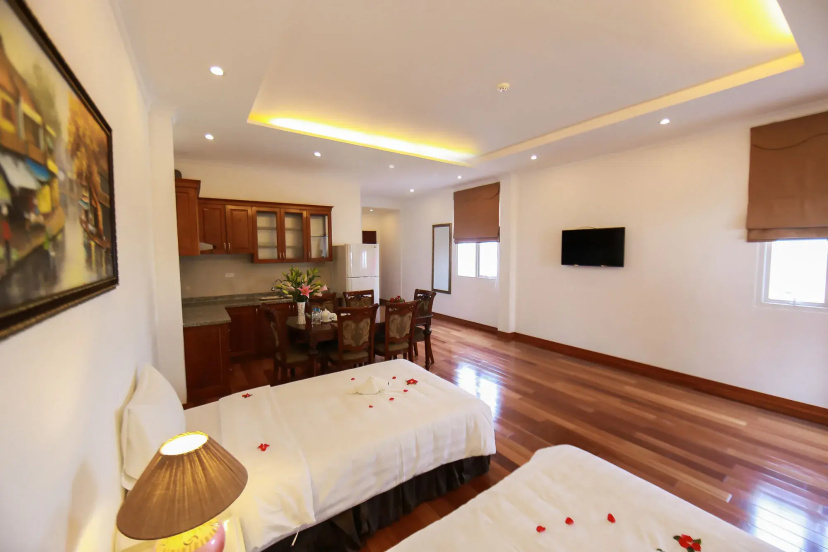 Tran Hotel — отзывы гостей и цены