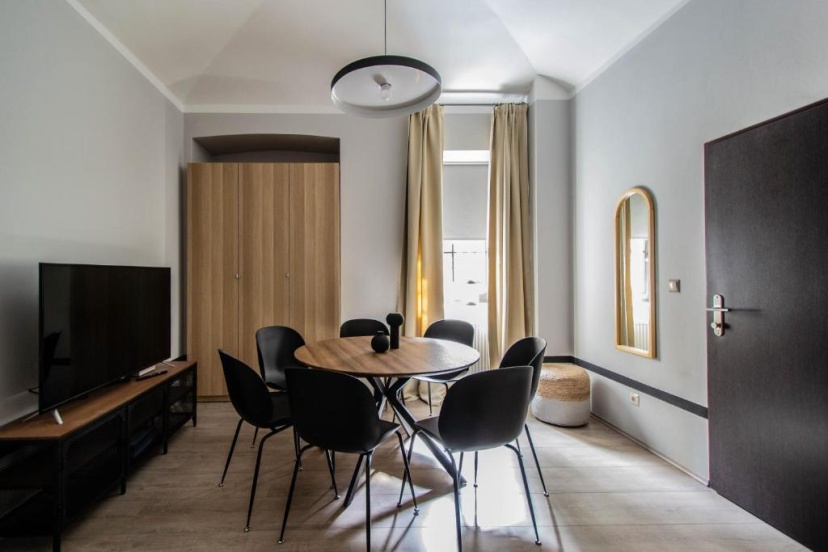 Stylish Apartments close to Eden Garden — комфортный отель в Праге