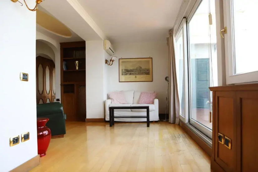 Цены на Santa Chiara Grand Suite в Неаполе