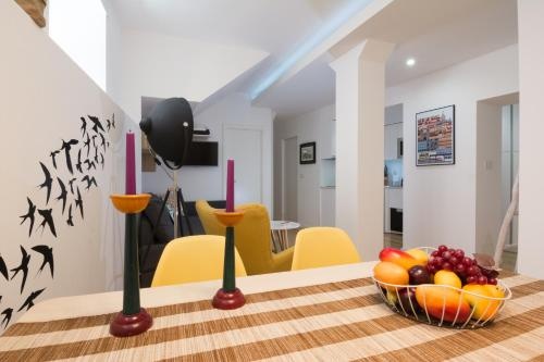 Casa do Castelo 1- In the heart of Lisbon with Tranquility! — отель с удобным расположением в Лиссабоне