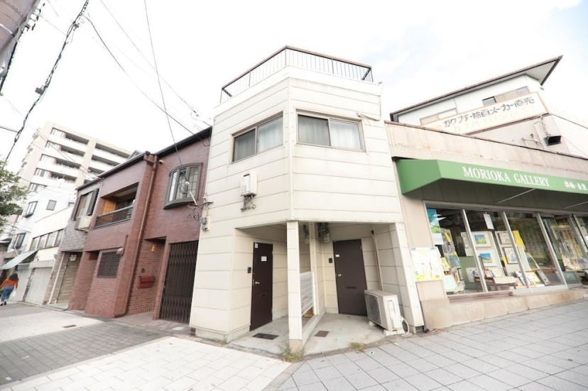 Omotenashi Usagi Apartment Shinsekai (15-11) — отель с удобствами в Осаке