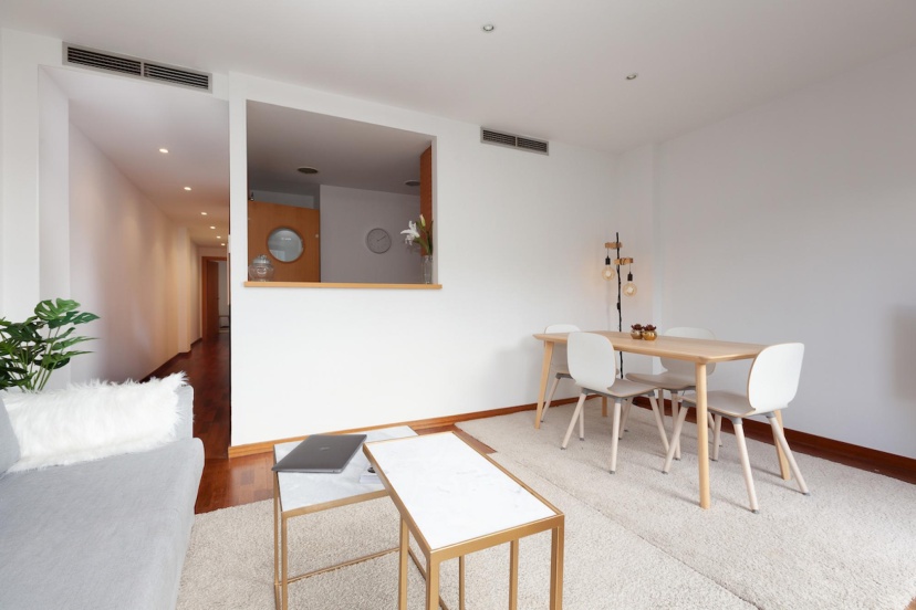MARIA · Stylish 2 BR apartment with private roof terrace — отель с удобным расположением в Барселоне