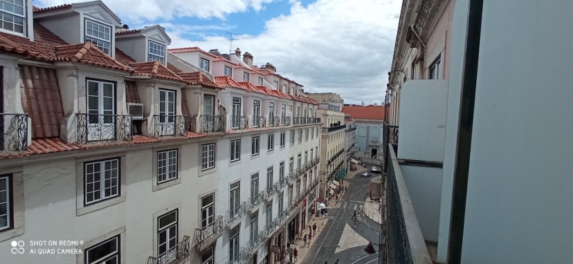 Цены на Happy @ Chiado в Лиссабоне