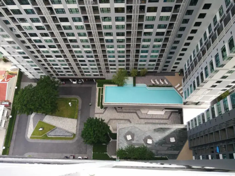 Many Holiday The Base Condo — отель с удобным расположением в Паттайе