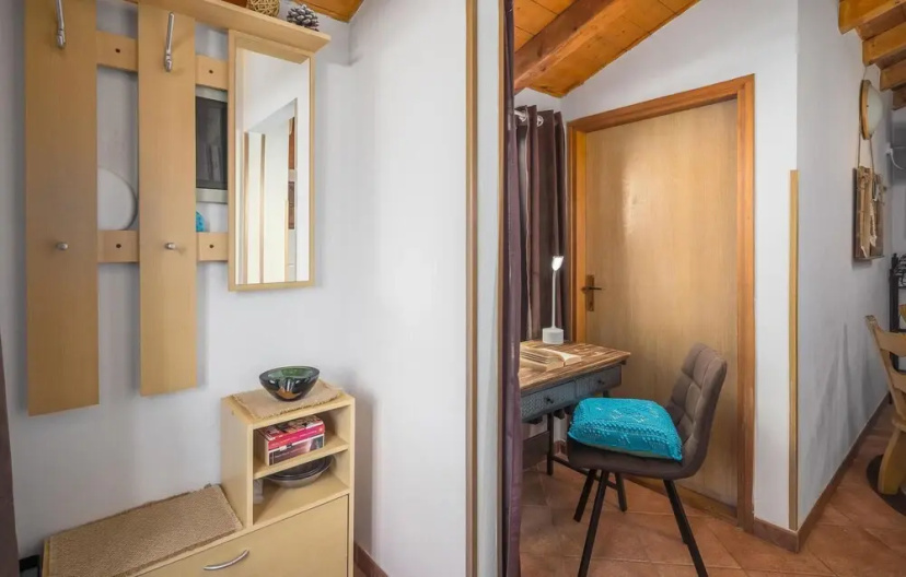 Amazing Home in Kukci With Wifi and 2 Bedrooms - Hotel in Porec - Photo 1