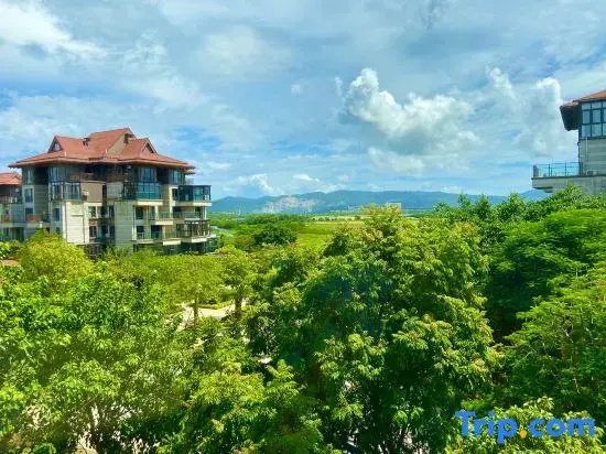 Tropical Splendor! Ocean View w/Wraparound Lanai, Kitchen, Free Holiday Apartment — отель с удобствами в Санье