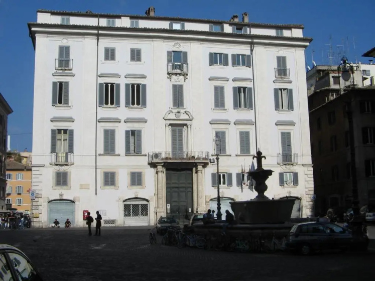 Appartamento Piazza Farnese — отель с удобным расположением в Риме