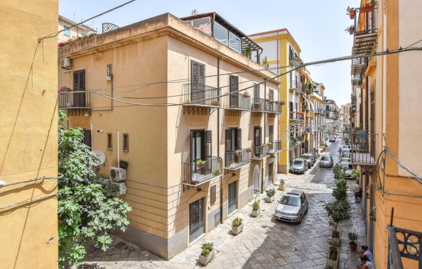Nice Apartment in Palermo With 2 Bedrooms and Wifi — комфортный отель в Палермо