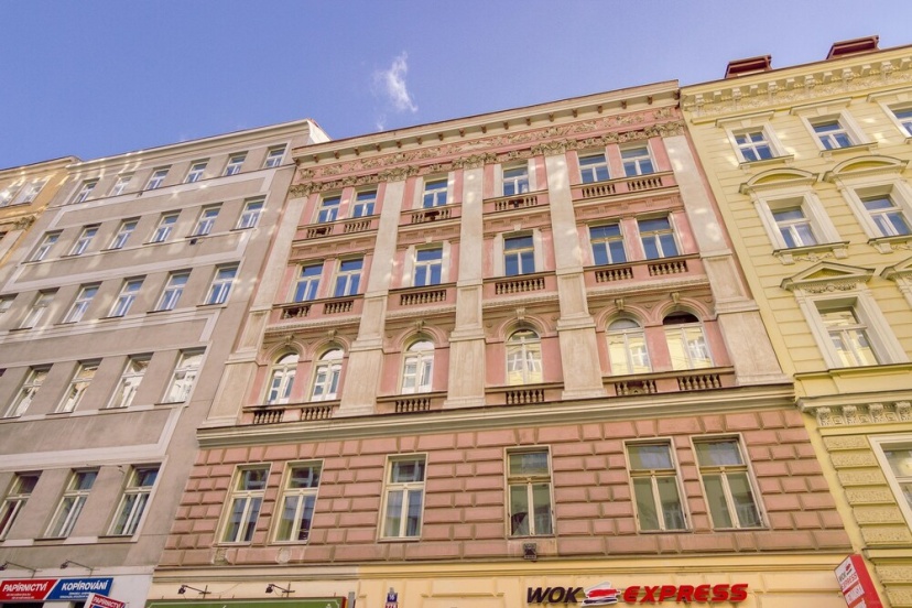 Royal APTs Prague by Michal&Friends — отель с удобствами в Праге