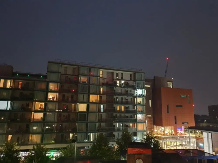 Stunning 1-bed Apartment in Hayes — комфортный отель в Лондоне