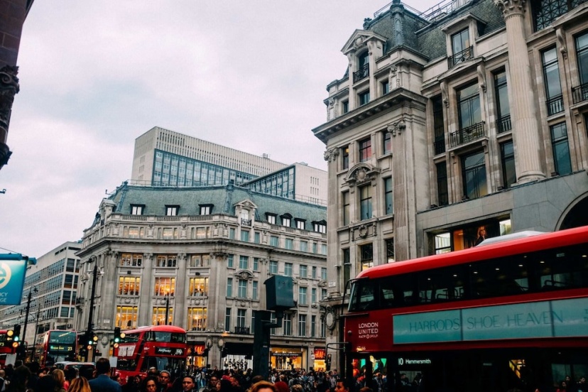 Prestigious 3br Family Flat in Mayfair by Hyde Park + Wifi — отель с удобствами в Лондоне