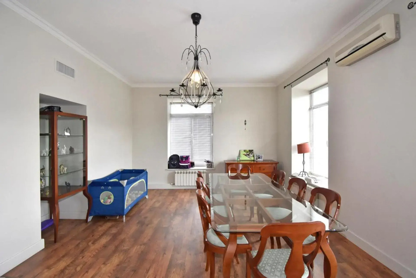 Цены на Khanjyan street, 3 bedrooms Duplex, Spacious apartment for rent DXA344 в Ереван