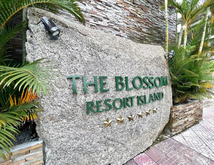 THE BLOSSOM RESORT ISLAND DA NANG - Onsen Included — отель с удобствами в Дананге