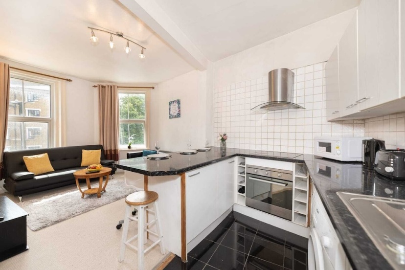 Little Venice Two Bed Apartmen — отель с удобным расположением в Лондоне
